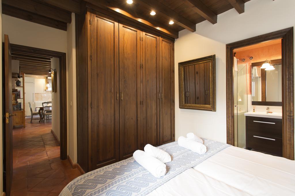 Apartamento Puerta Elvira Centro Free Parking Granada Bagian luar foto